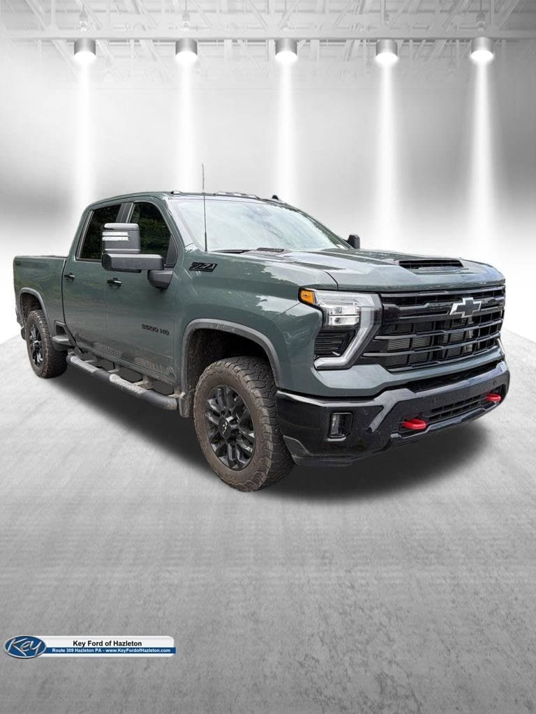 2026 Chevrolet Silverado 3500HD LT — photo 1 of 27