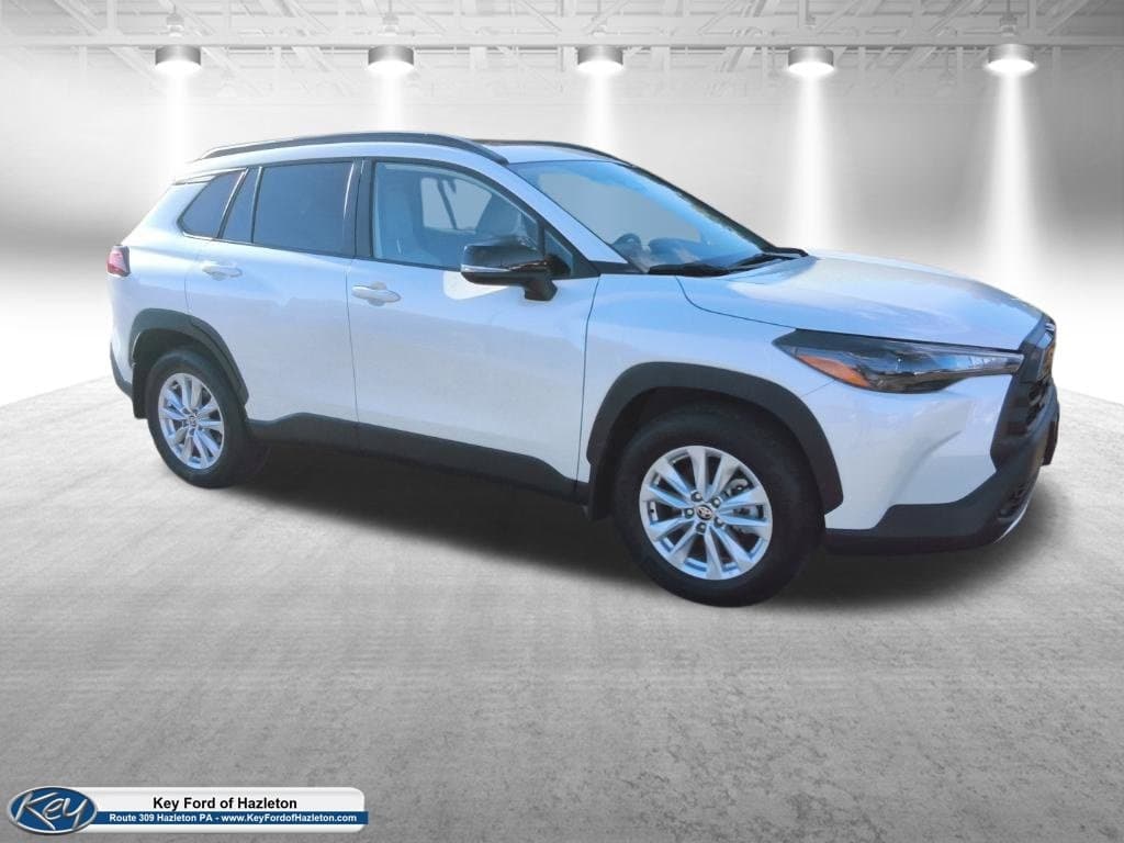 2026 Toyota Corolla Cross LE — photo 1 of 46
