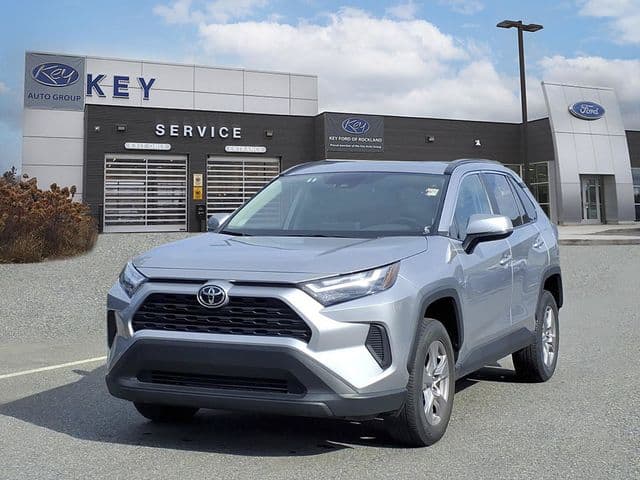 2025 Toyota RAV4 XLE — photo 1 of 20