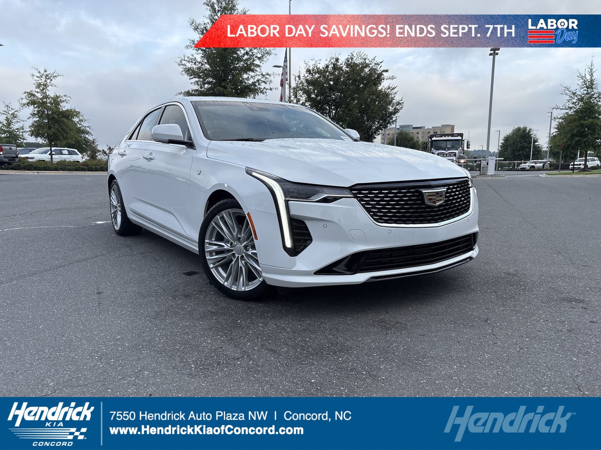 2025 Cadillac CT4 Premium Luxury — photo 1 of 38