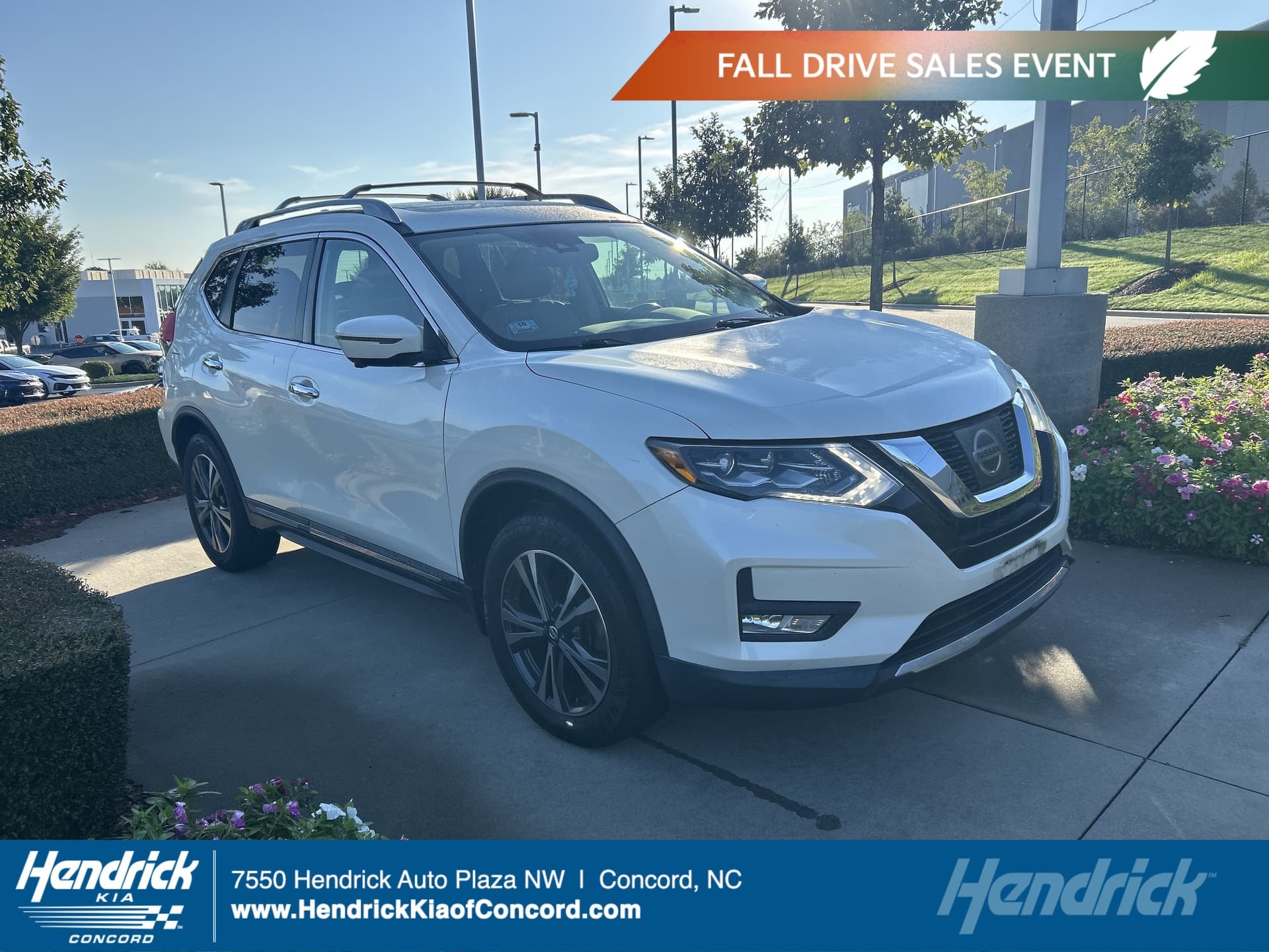 2017 Nissan Rogue SL — photo 1 of 10