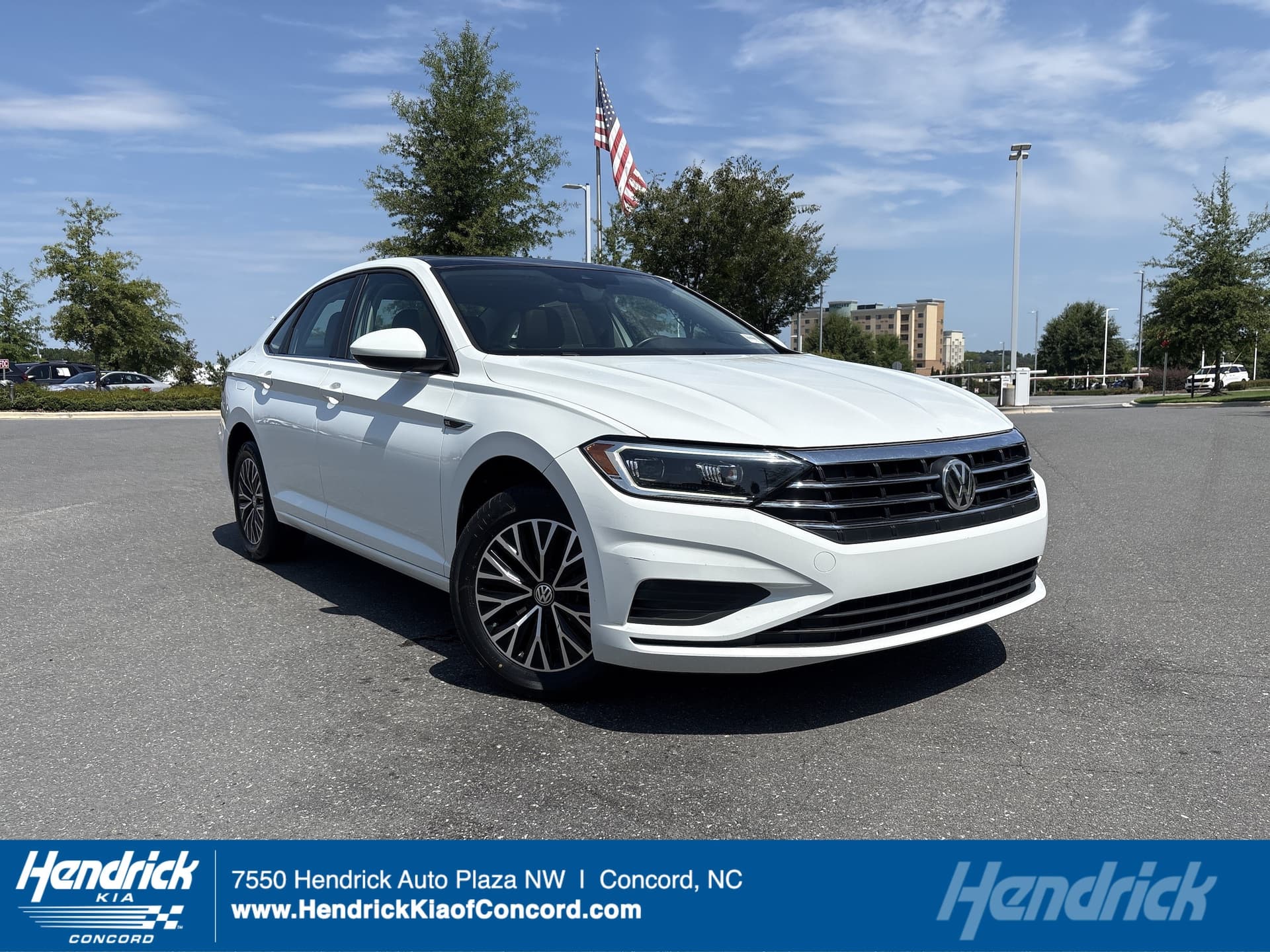 2019 Volkswagen Jetta SEL — photo 1 of 37