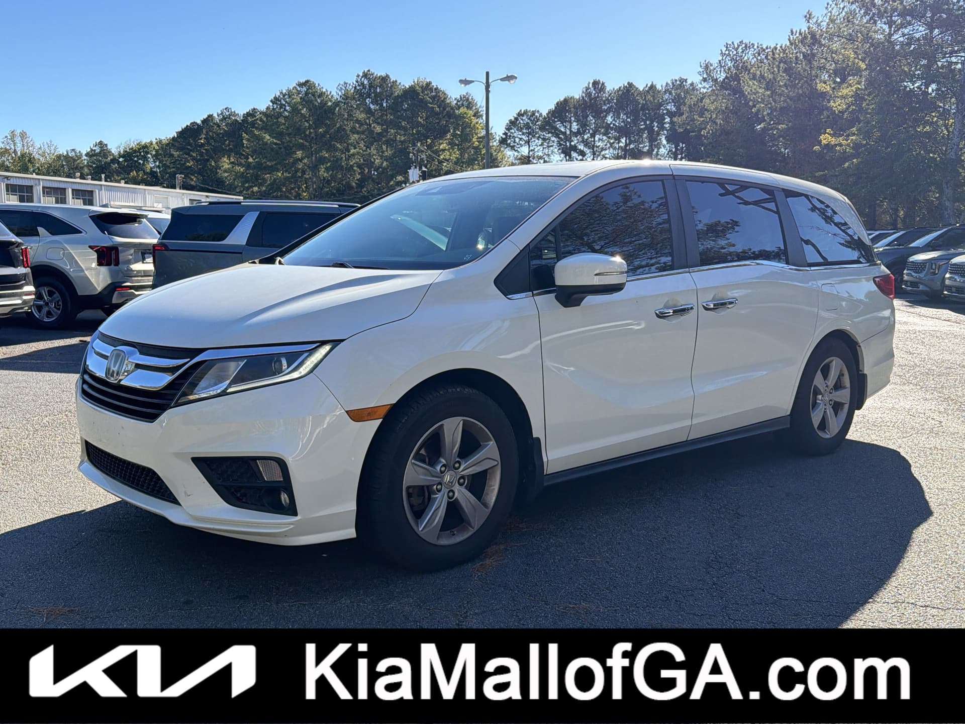 2018 Honda Odyssey Base — photo 1 of 10