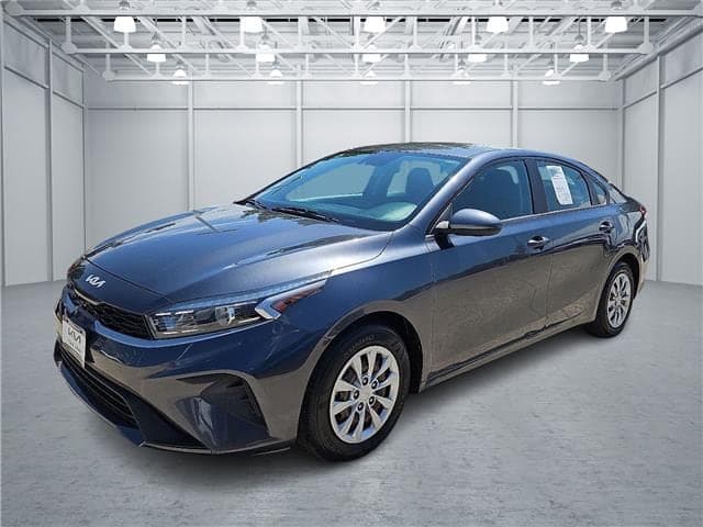 2022 Kia Forte FE — photo 1 of 20
