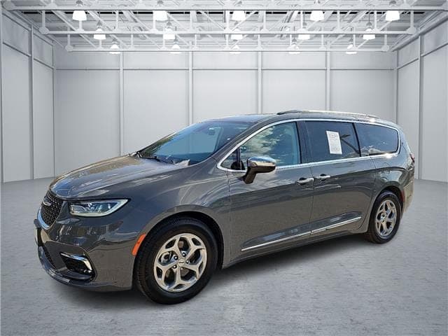 2023 Chrysler Pacifica Limited — photo 1 of 20