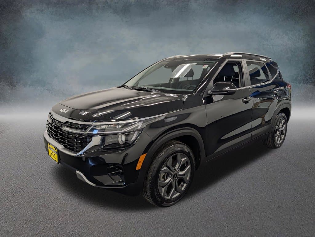 2024 Kia Seltos S — photo 1 of 36