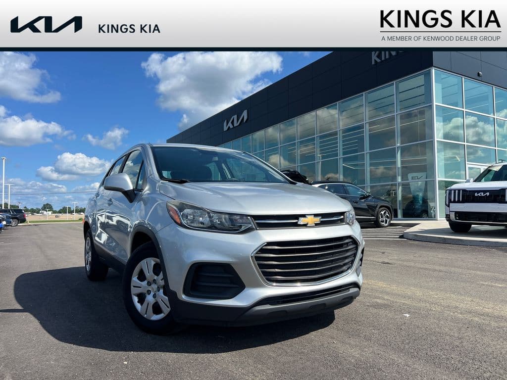 2018 Chevrolet Trax LS — photo 1 of 26