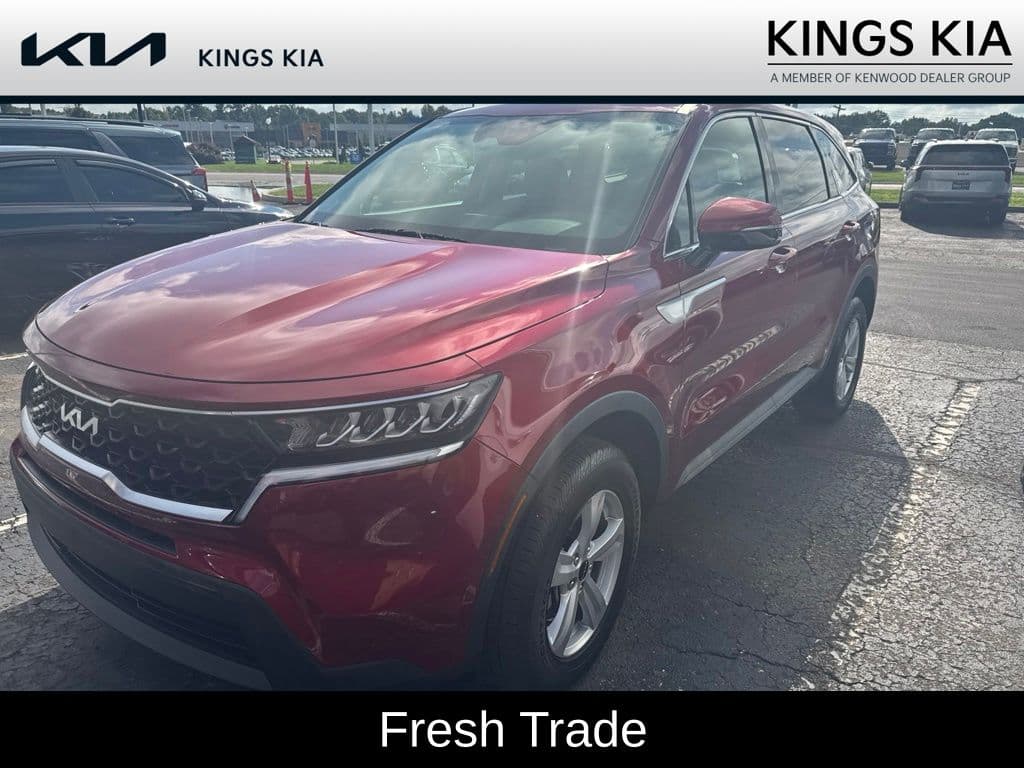 2023 Kia Sorento LX — photo 1 of 2