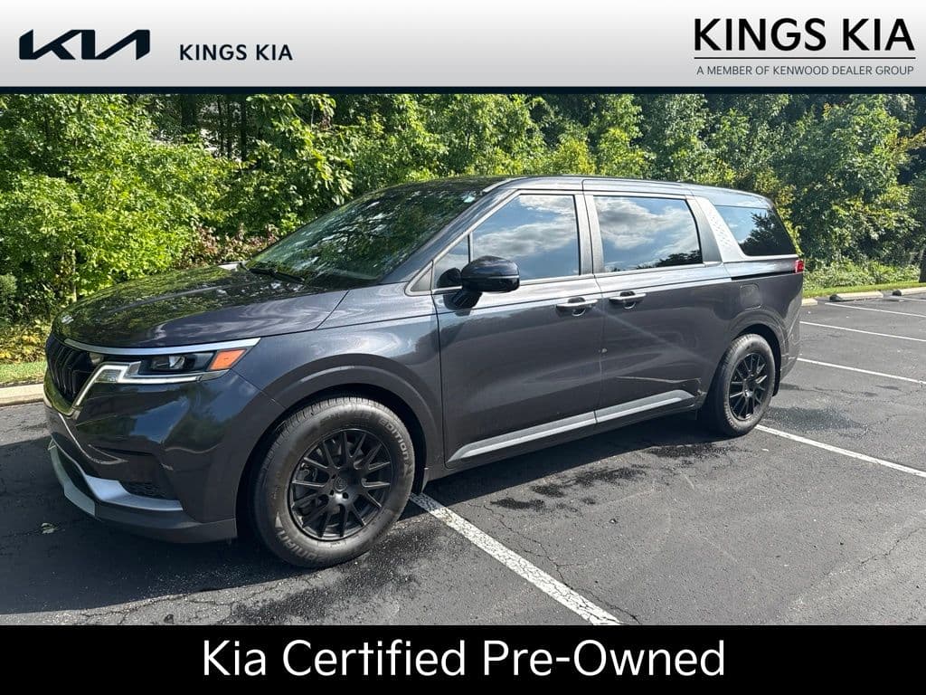 2024 Kia Carnival LX — photo 1 of 8