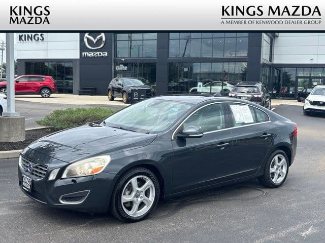 2013 Volvo S60 T5 — photo 1 of 19