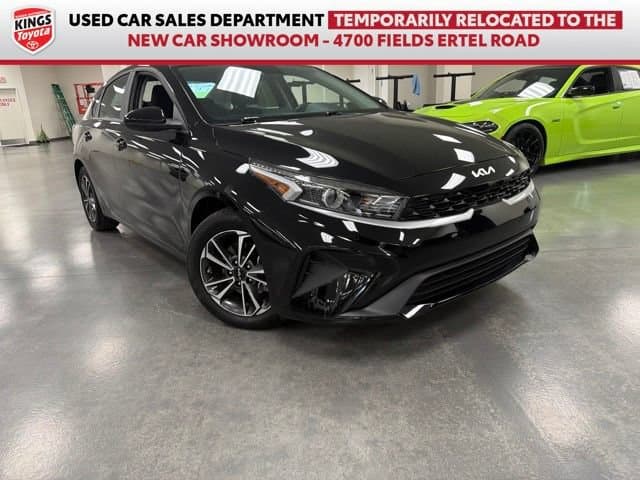 2023 Kia Forte LXS — photo 1 of 28