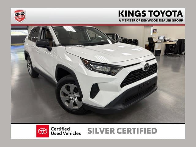 2022 Toyota RAV4 LE — photo 1 of 29