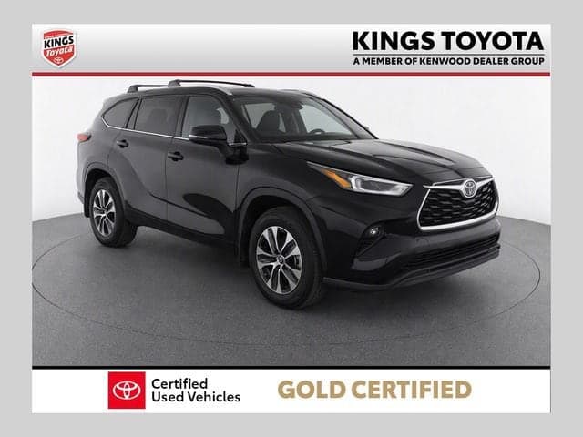 2023 Toyota Highlander XLE — photo 1 of 11