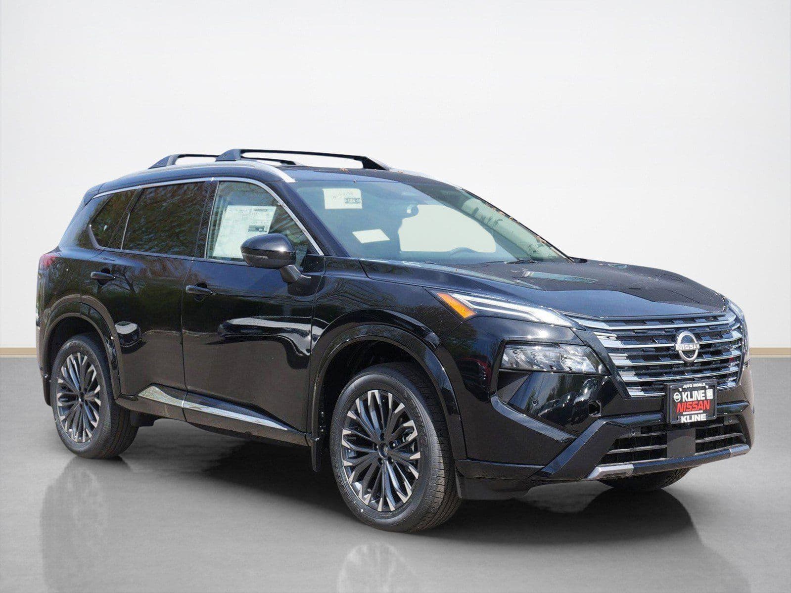 2026 Nissan Rogue Platinum — photo 1 of 10