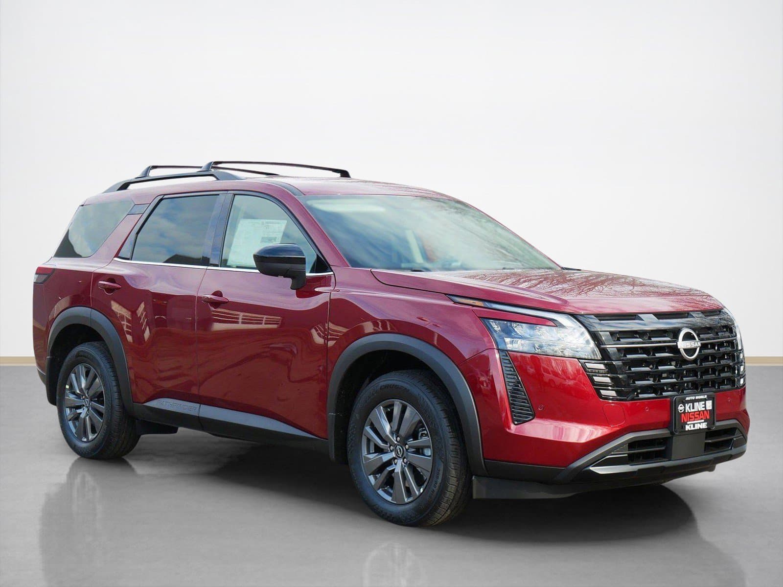 2026 Nissan Pathfinder SV — photo 1 of 10