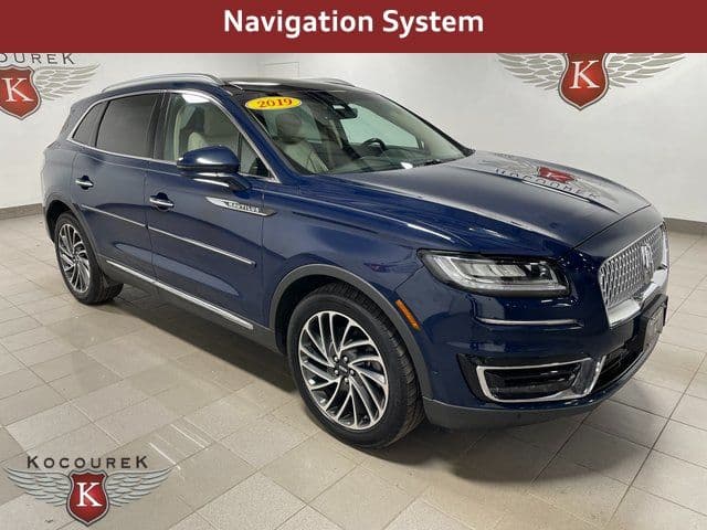 2019 Lincoln Nautilus Reserve — photo 1 of 50