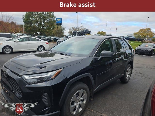 2023 Toyota RAV4 LE — photo 1 of 13
