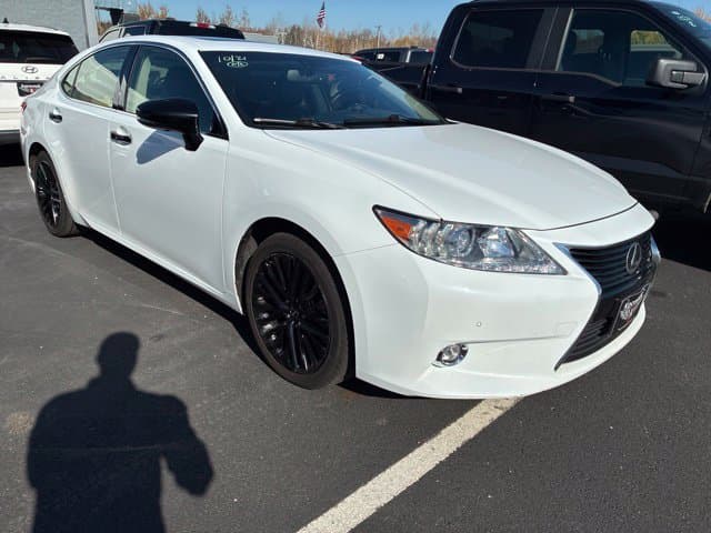 2015 Lexus ES 350 Crafted Line — photo 1 of 6