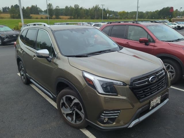2022 Subaru Forester Touring — photo 1 of 18