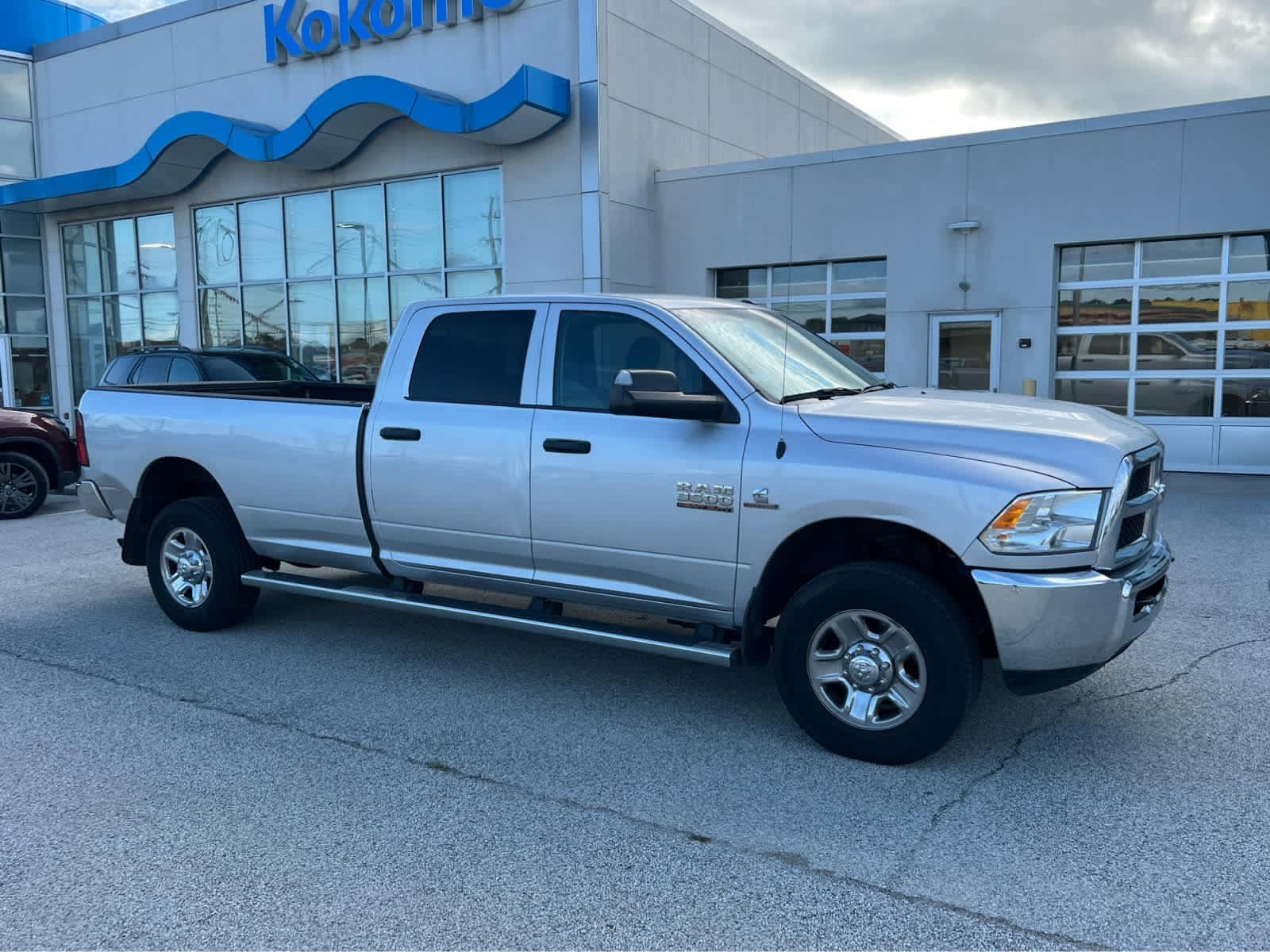2017 RAM 3500 Tradesman — photo 1 of 17