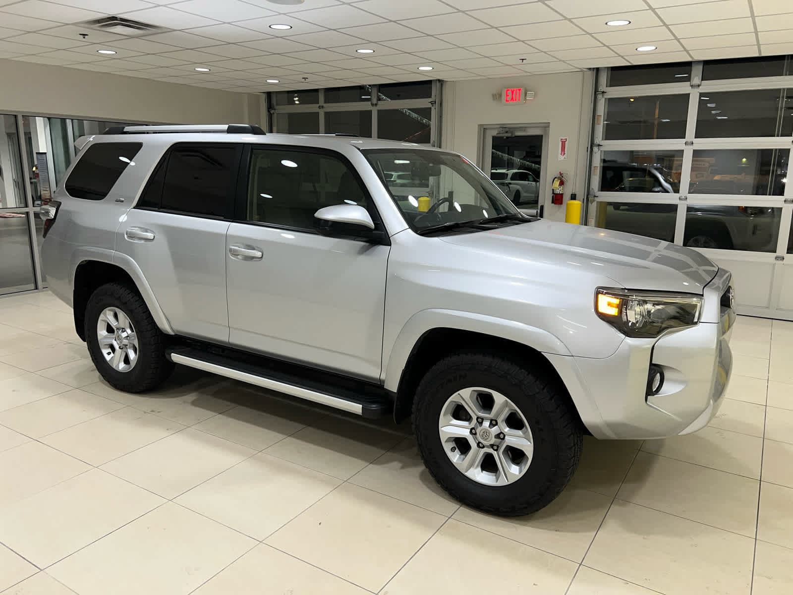 2019 Toyota 4Runner SR5 — photo 1 of 29