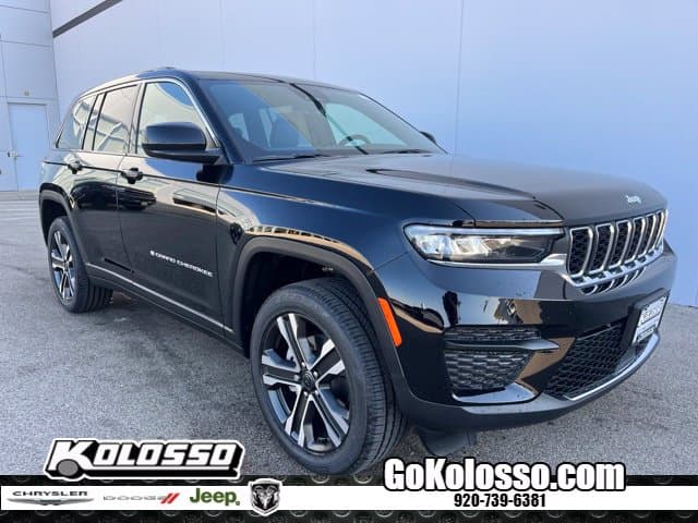 2027 Jeep Grand Cherokee Laredo — photo 1 of 47