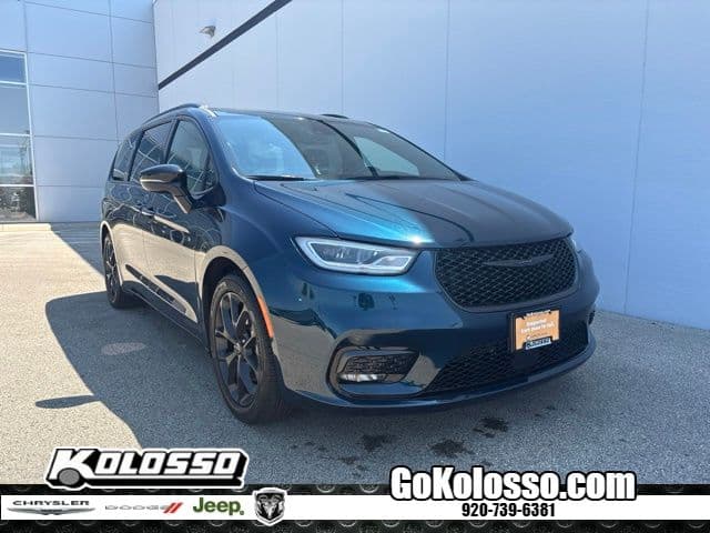 2025 Chrysler Pacifica Limited — photo 1 of 39