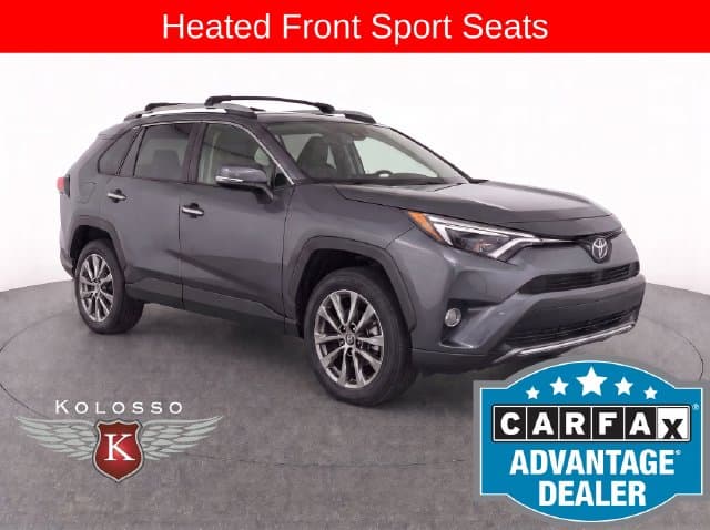 2018 Toyota RAV4 Limited — photo 1 of 16