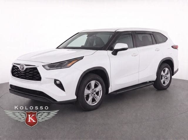 2023 Toyota Highlander L — photo 1 of 32