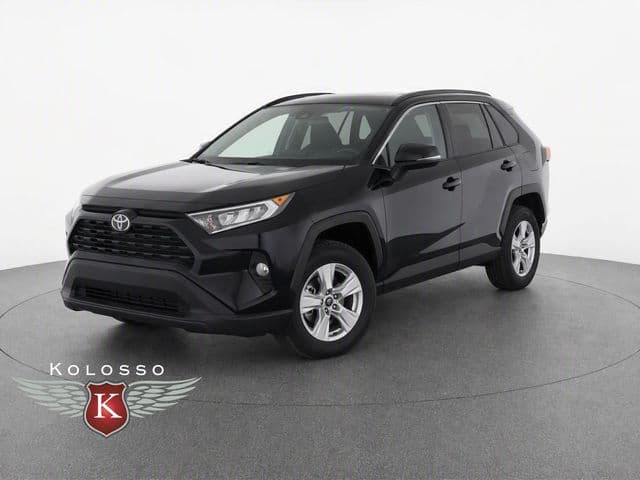 2020 Toyota RAV4 XLE — photo 1 of 17
