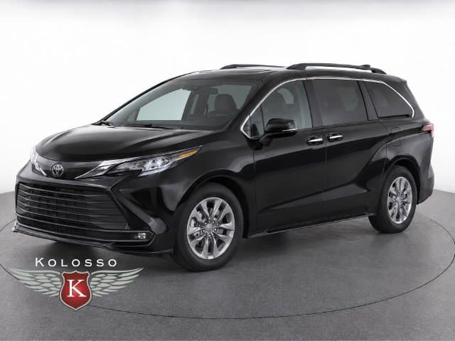 2026 Toyota Sienna XLE — photo 1 of 12
