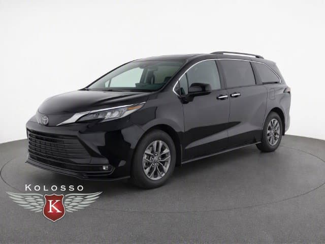 2026 Toyota Sienna XLE — photo 1 of 33