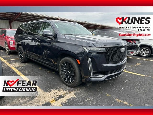 2023 Cadillac Escalade ESV 4WD Sport Platinum — photo 1 of 23