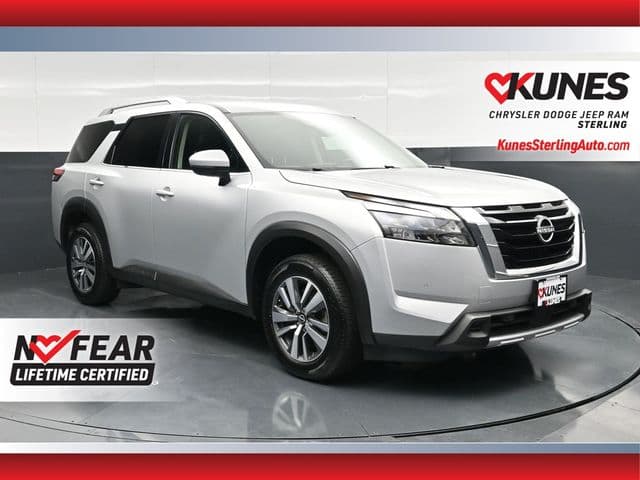 2025 Nissan Pathfinder SL — photo 1 of 65