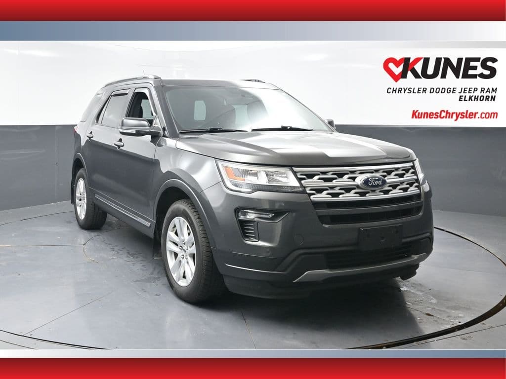 2018 Ford Explorer XLT — photo 1 of 32