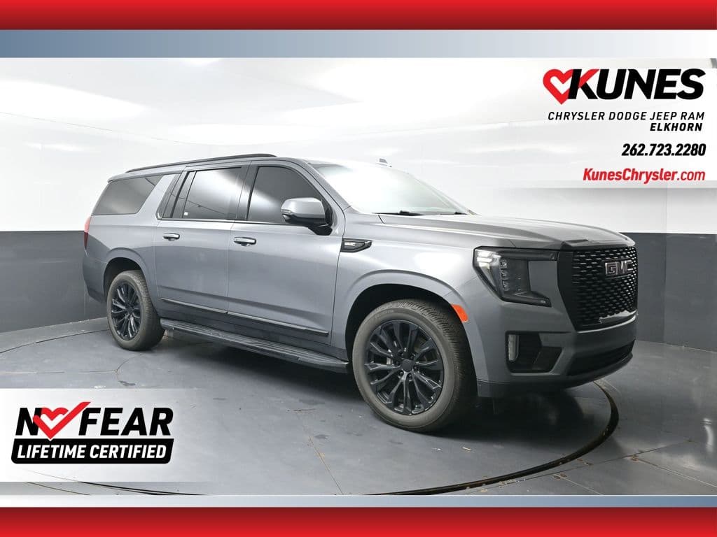 2021 GMC Yukon XL Denali — photo 1 of 34