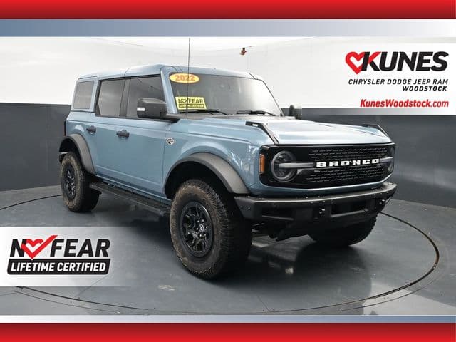 2022 Ford Bronco Base — photo 1 of 46