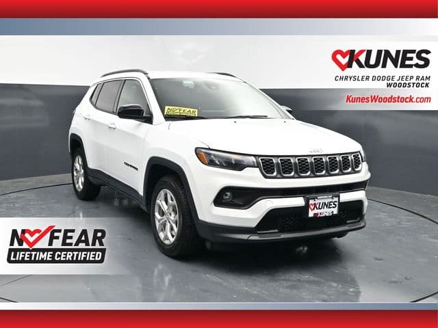 2024 Jeep Compass Latitude — photo 1 of 65