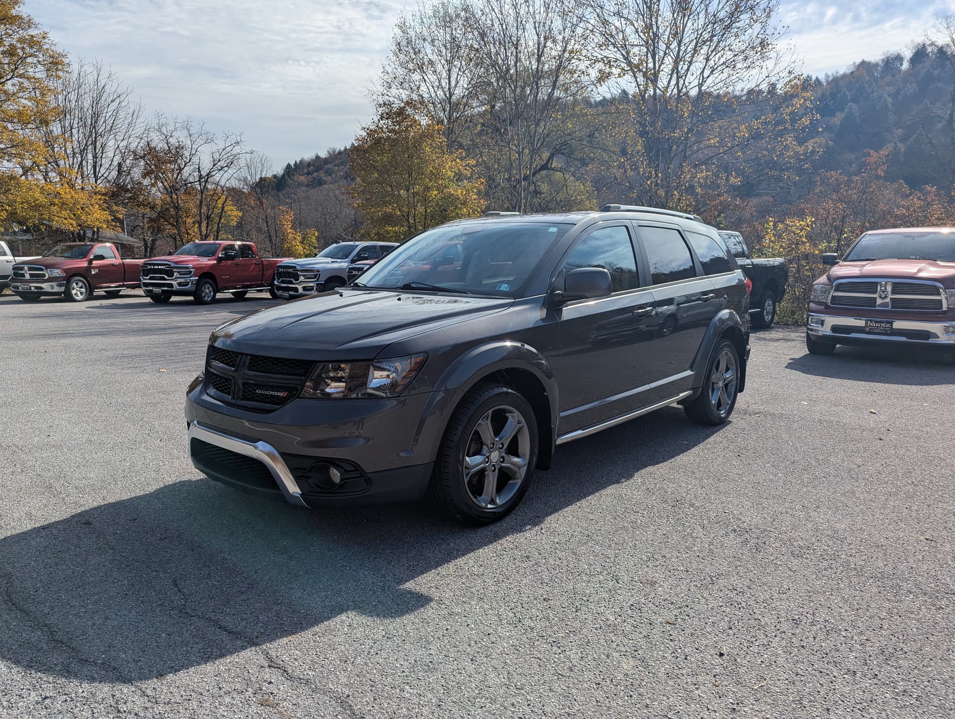 2017 Dodge Journey Crossroad — photo 1 of 15