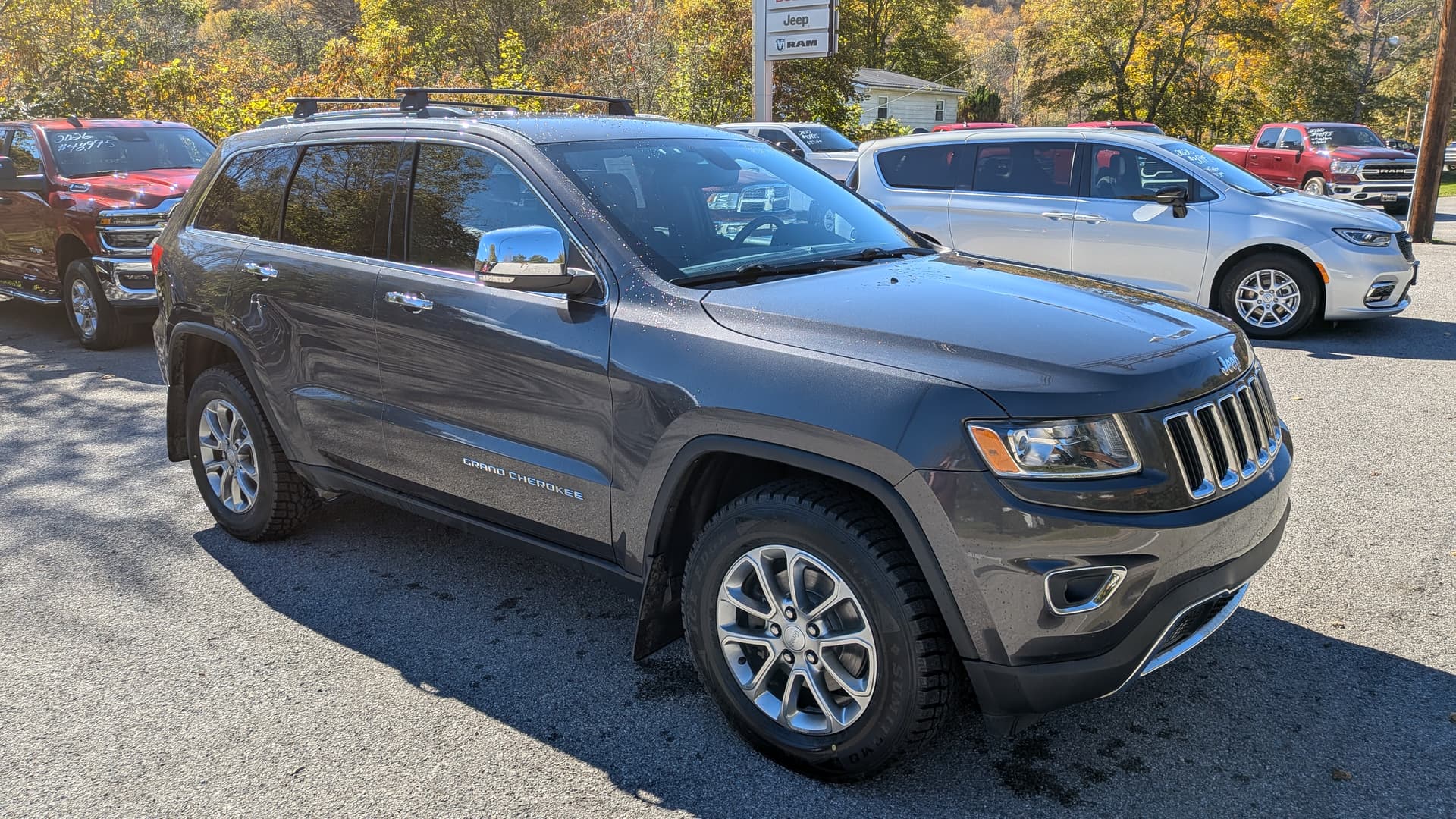 2016 Jeep Grand Cherokee Limited — photo 1 of 14