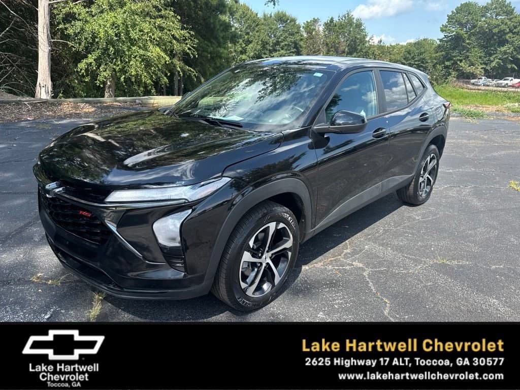 2025 Chevrolet Trax 1RS — photo 1 of 23