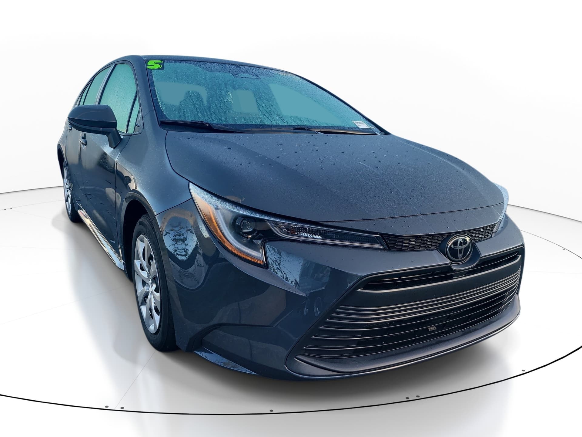 2025 Toyota Corolla LE — photo 1 of 10