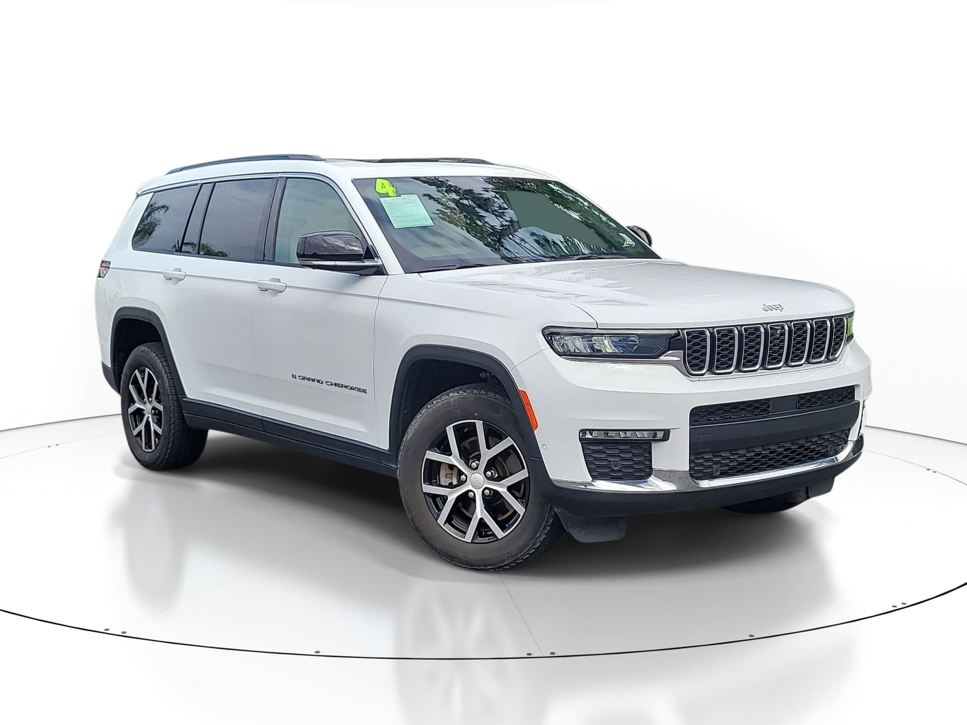 2024 Jeep Grand Cherokee L Limited — photo 1 of 35
