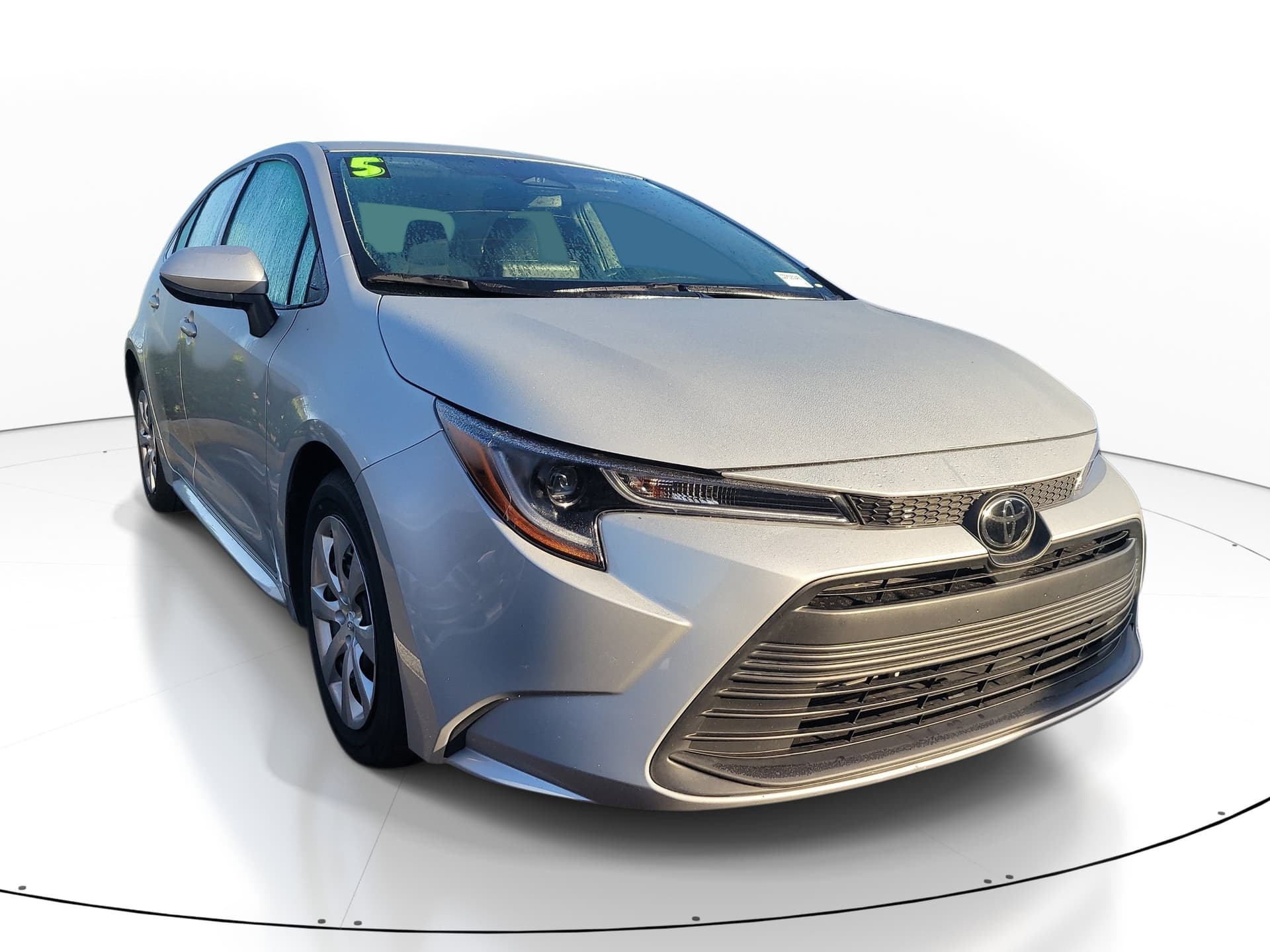 2025 Toyota Corolla LE — photo 1 of 10