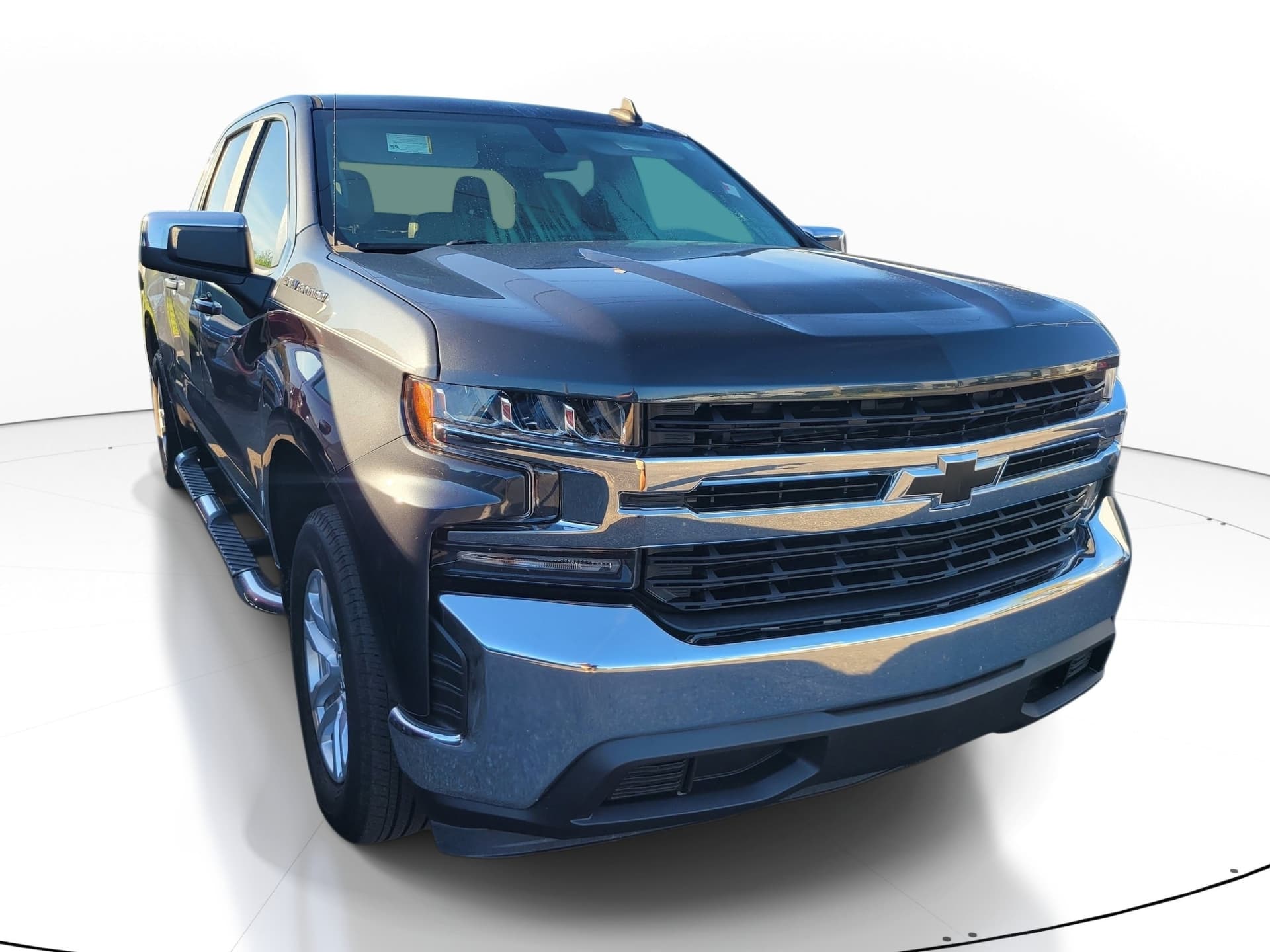 2020 Chevrolet Silverado 1500 LT — photo 1 of 10