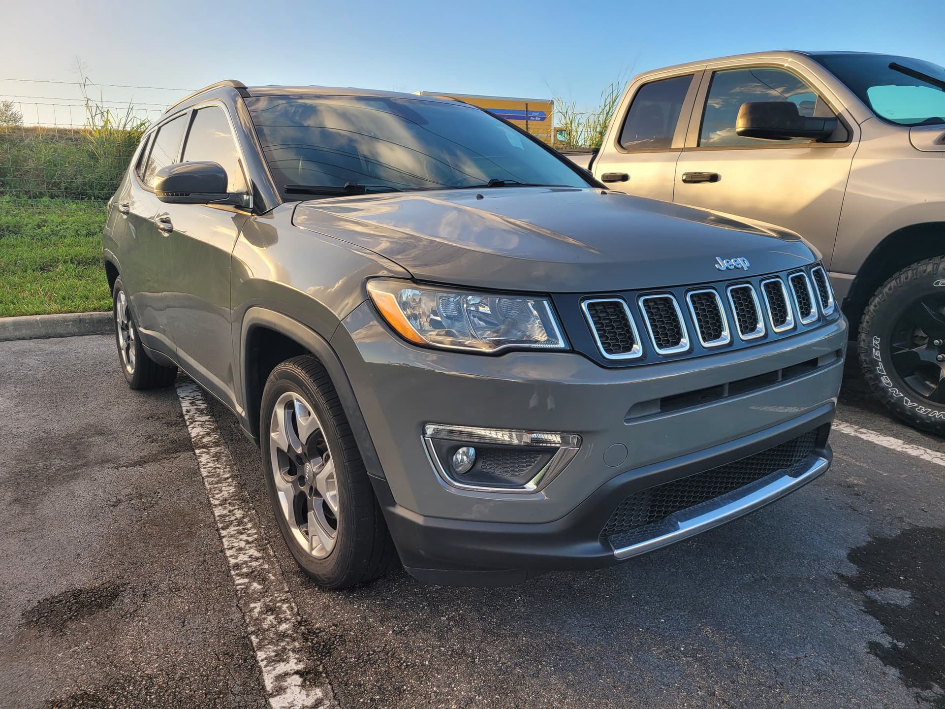 2019 Jeep Compass Limited — photo 1 of 10