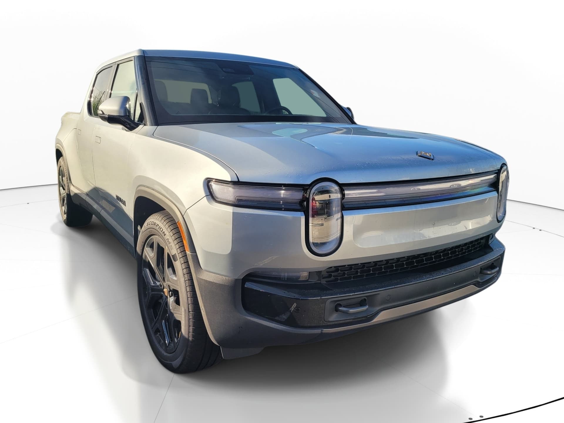 2026 Rivian R1T Base — photo 1 of 10