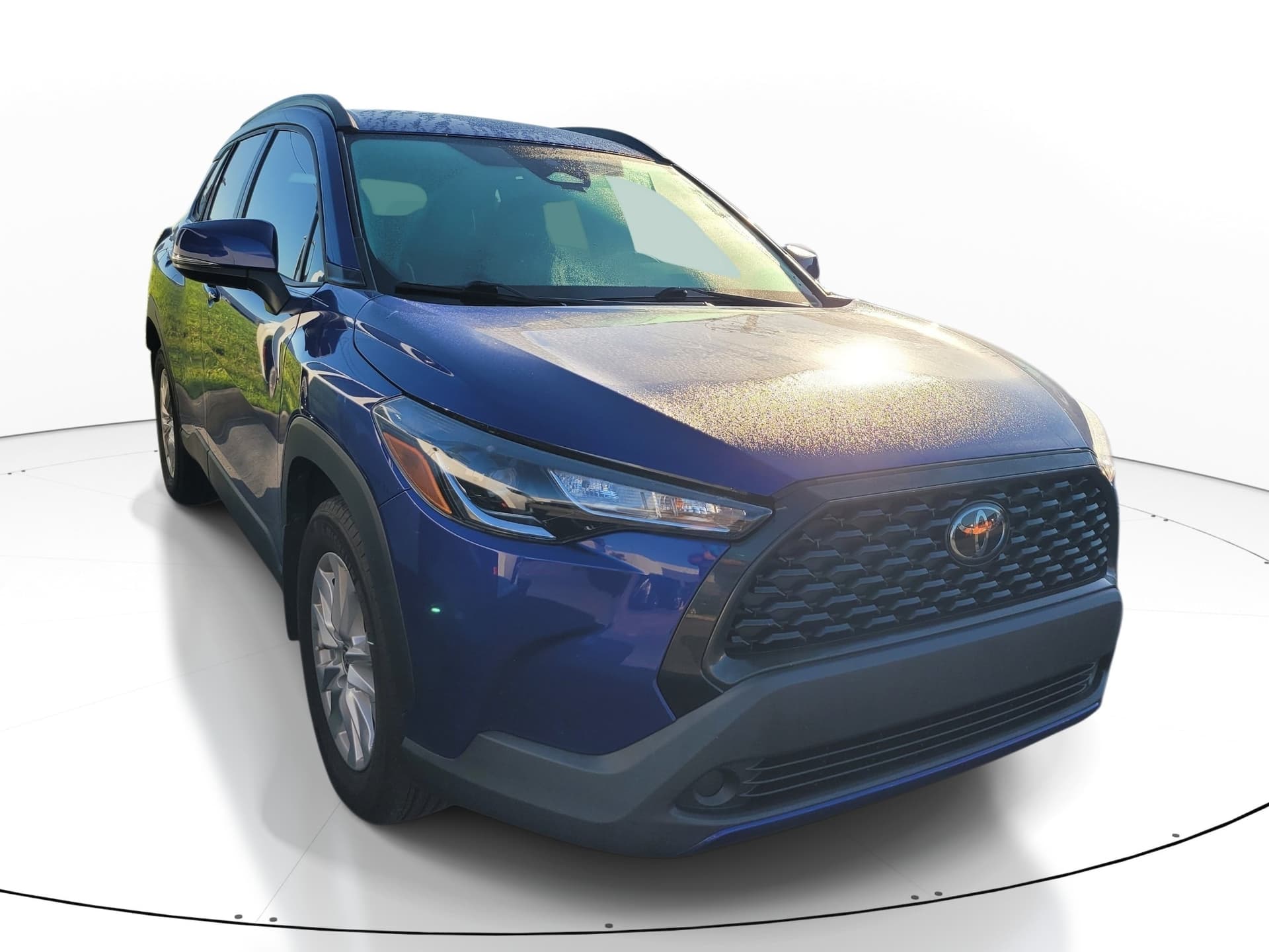2024 Toyota Corolla Cross LE — photo 1 of 10