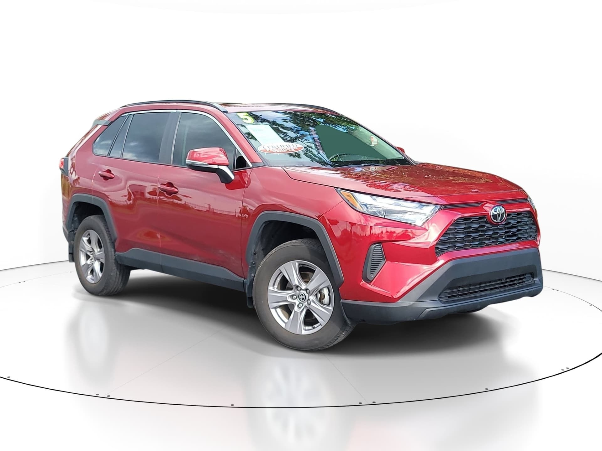 2025 Toyota RAV4 XLE — photo 1 of 32