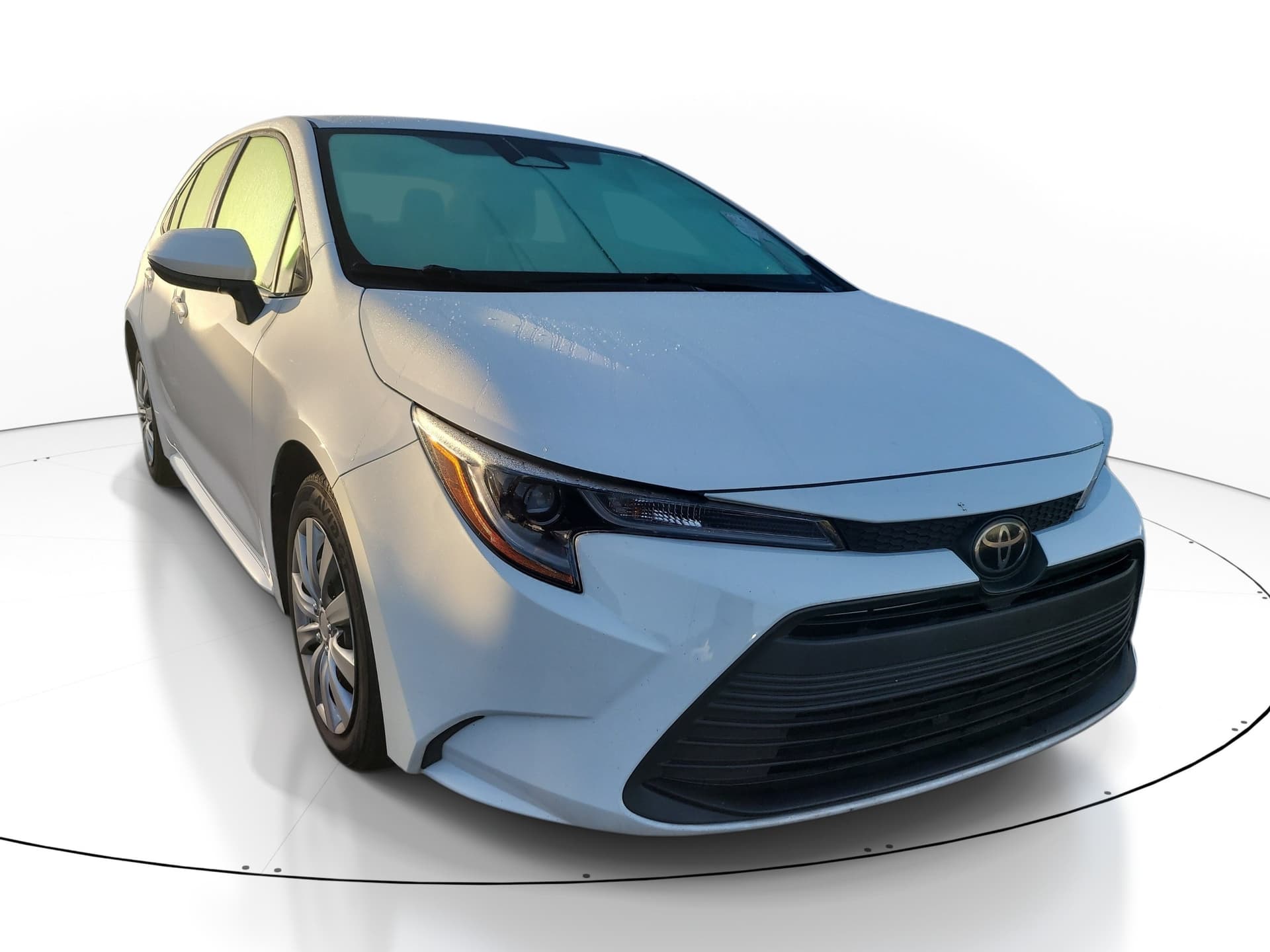 2023 Toyota Corolla LE — photo 1 of 10